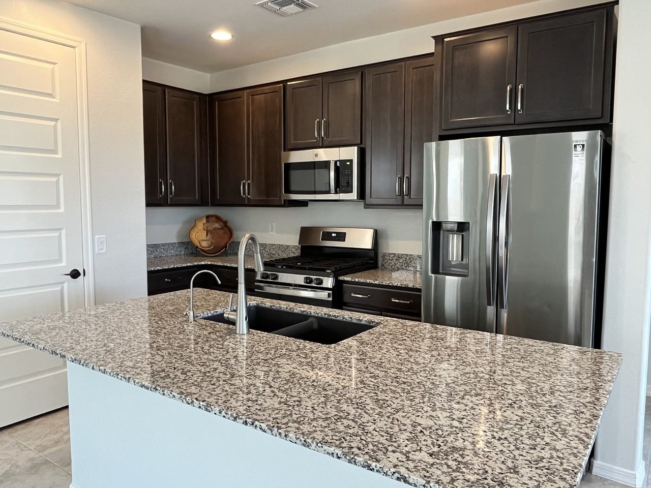 18078 West Amber Ridge Way #NA - Photo 5 of 34