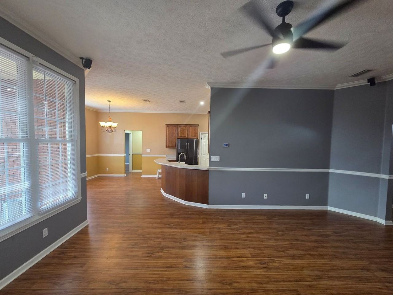 5209 Hickory St - Photo 2 of 25