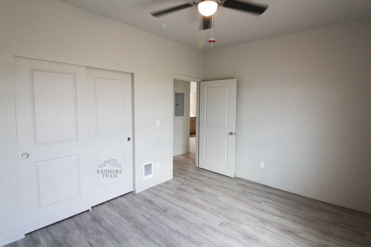 1200 N 8th Ave - Photo 7 of 10
