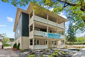 featured image of 1517 S Grand Blvd