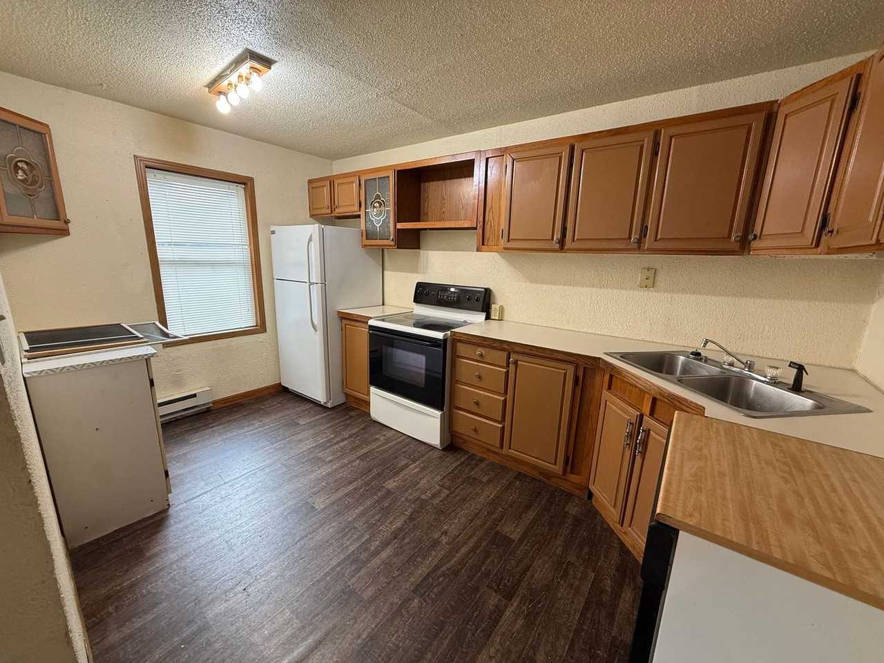 106 14th Street Northwest - Photo 2 of 13