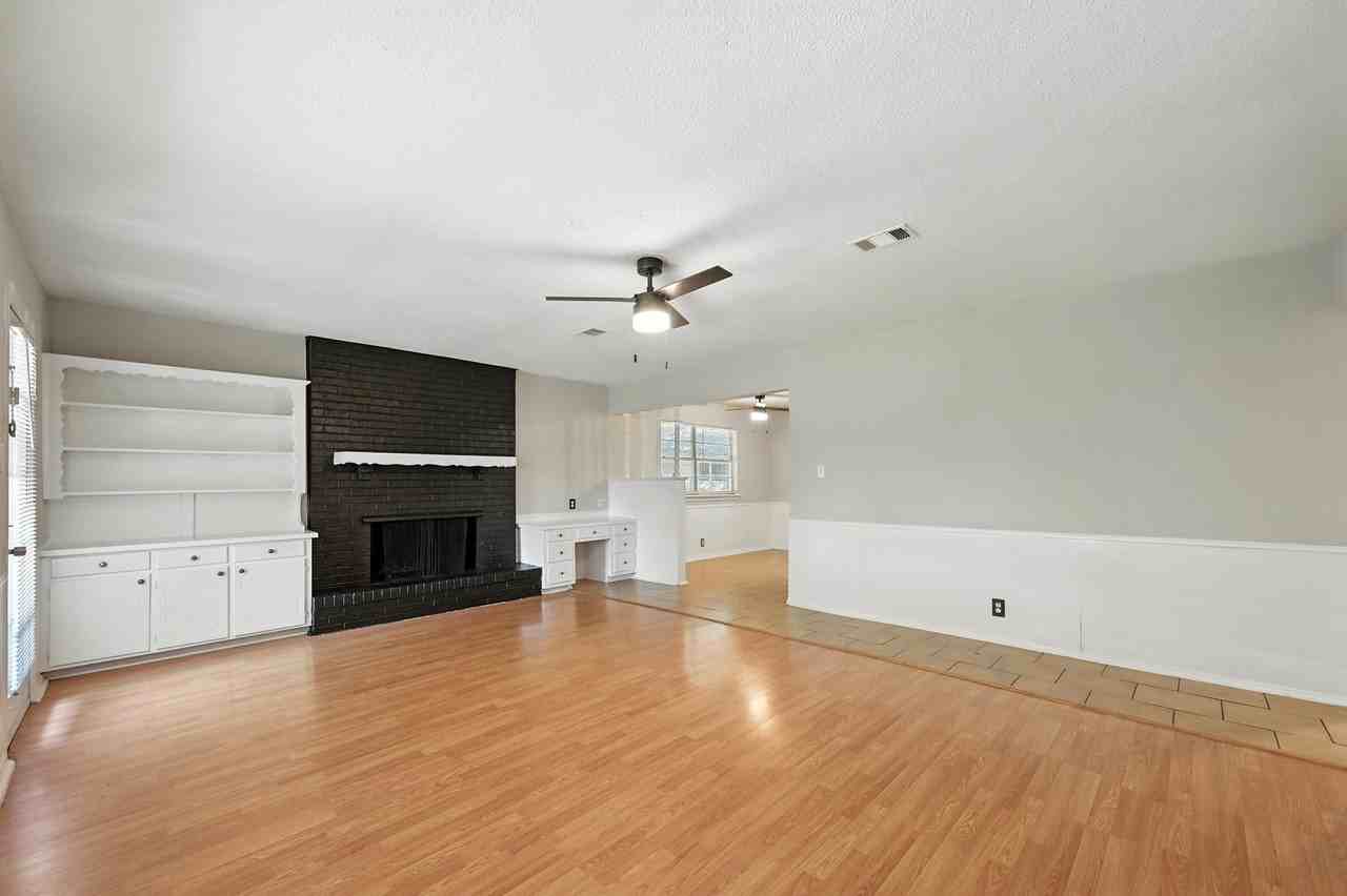 107 Belden Cir - Photo 3 of 16