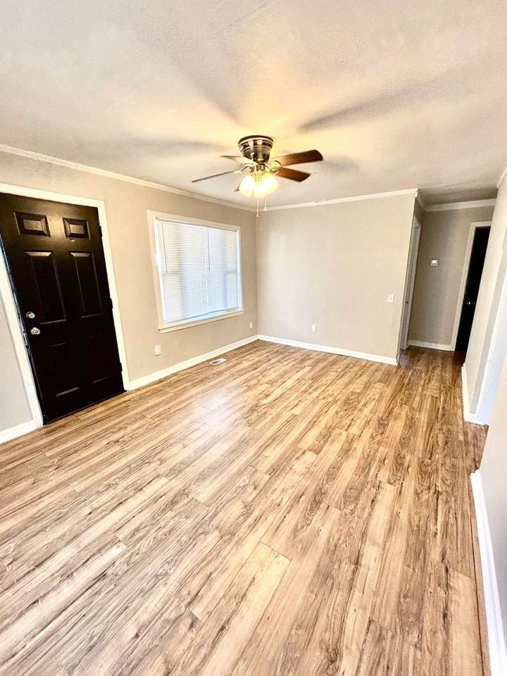 631 Warner Ave - Photo 2 of 14