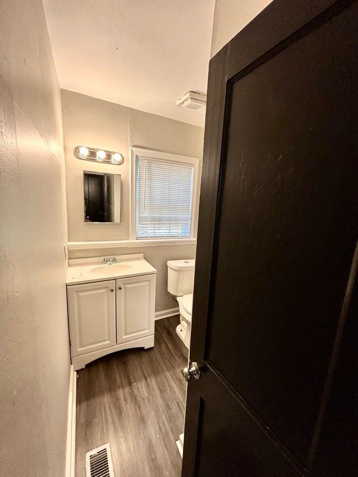 631 Warner Ave - Photo 6 of 14