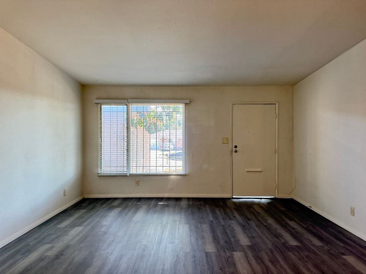 3038 Central Ave - Photo 2 of 21