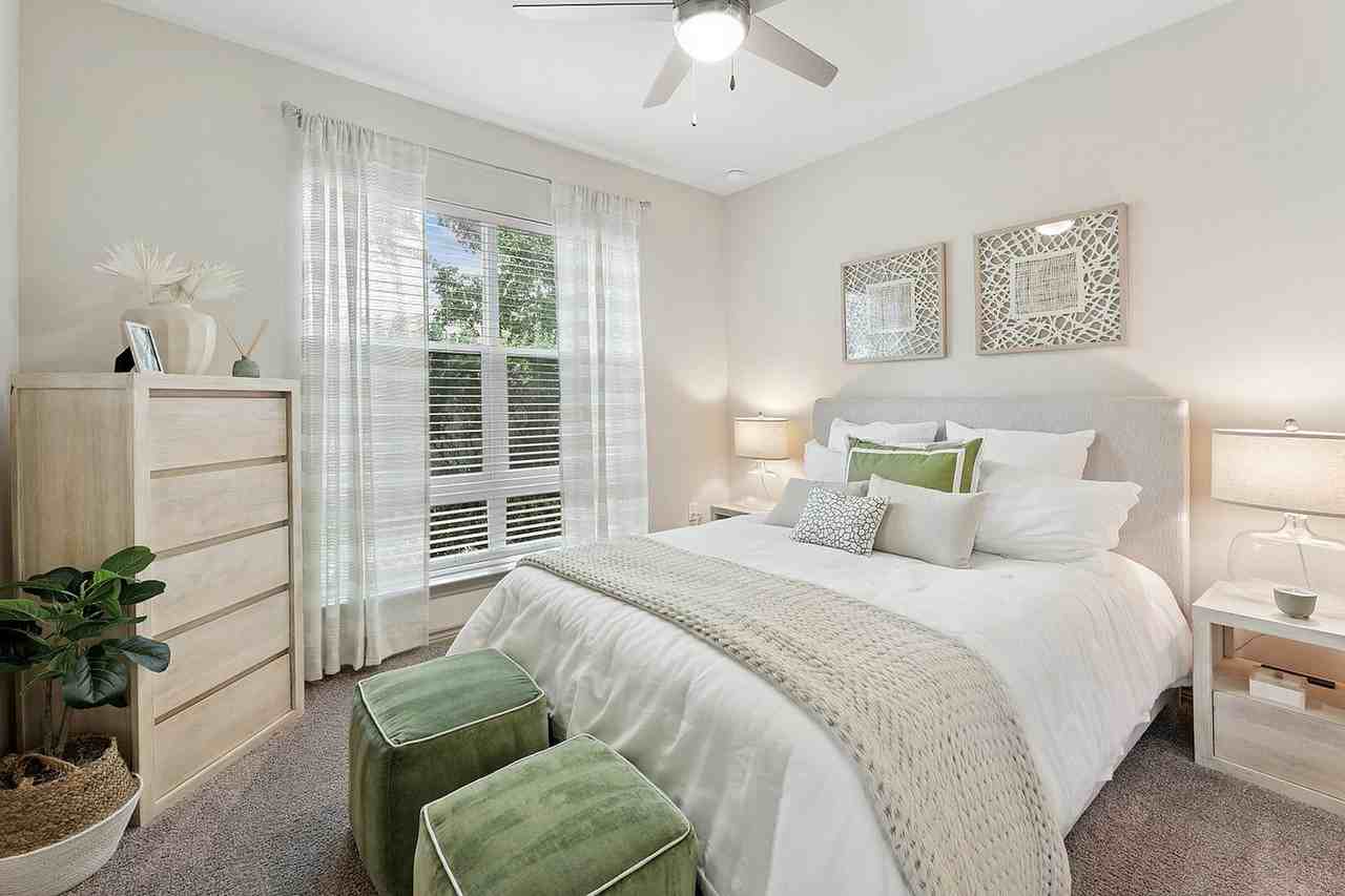 Highline Apartments - Photo 4 of 35