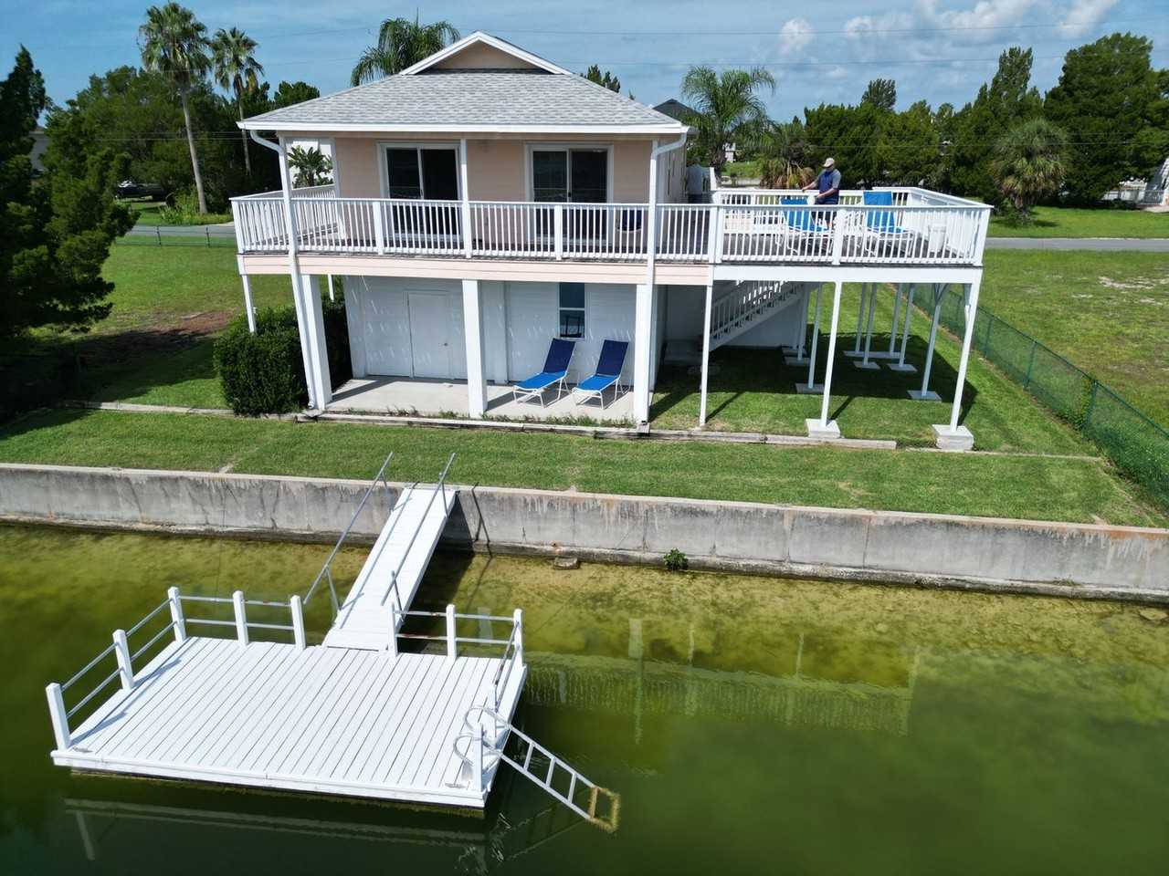 3340 Oleander Dr - Photo 3 of 22