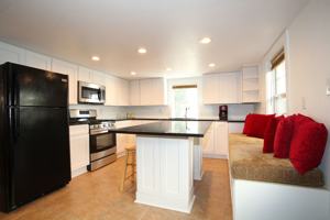 featured image of 3316 Upperline St