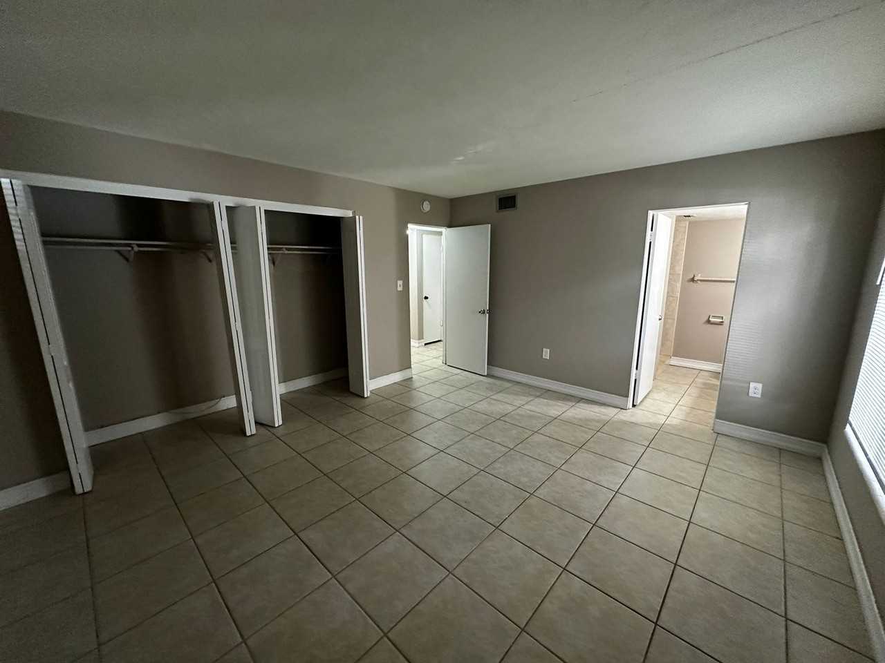 1830 Ford Street #602 - Photo 3 of 7