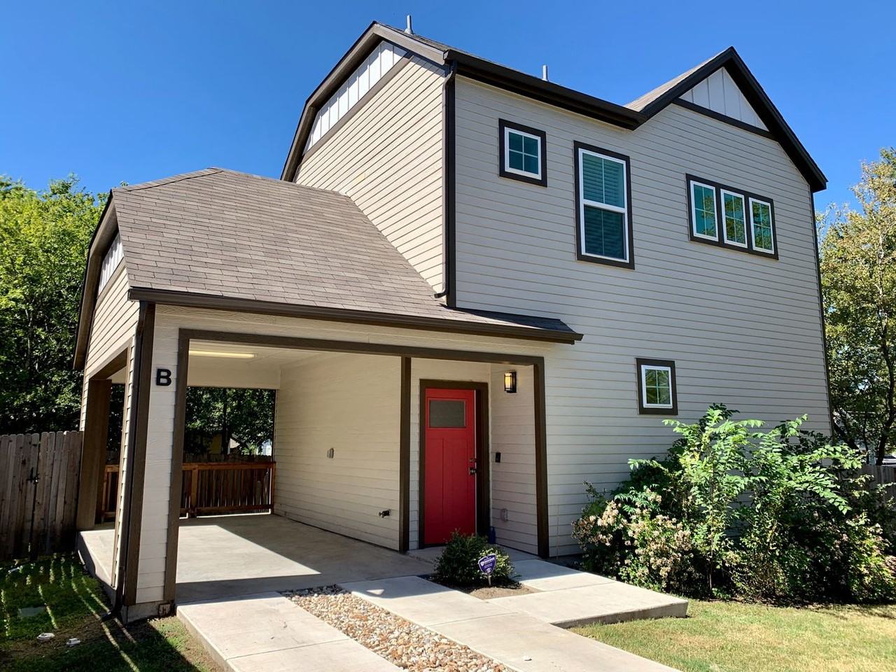 5205 Samuel Huston Avenue #B - Photo 2 of 28