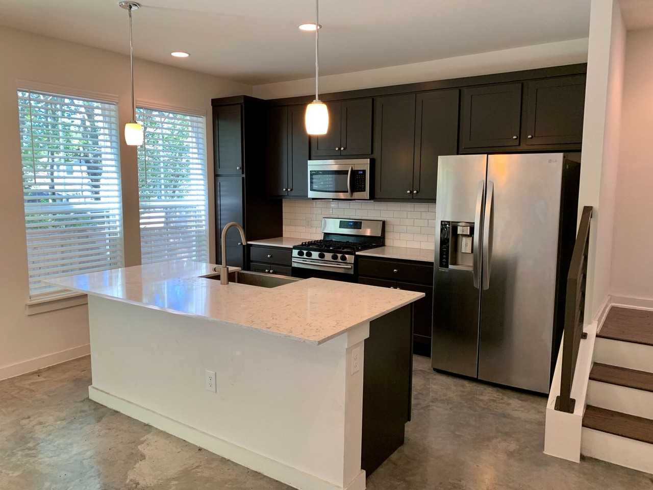 5205 Samuel Huston Avenue #B - Photo 7 of 28