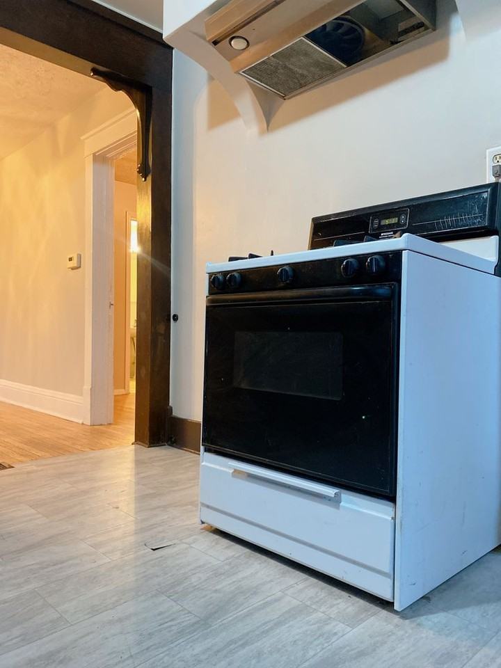 2335 North 65th Avenue - Photo 7 of 18