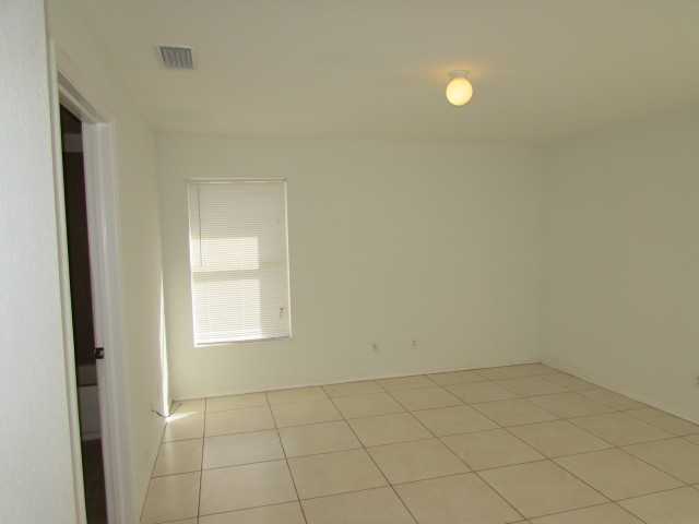 1238 Denver St E - Photo 5 of 5