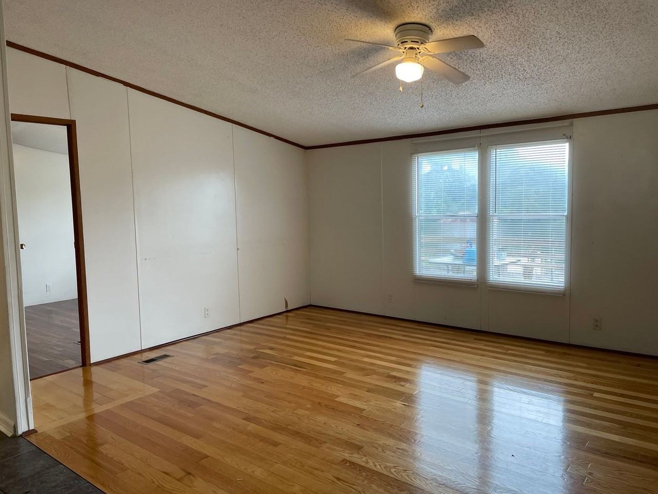 102 102 Shelby Street - Photo 2 of 16