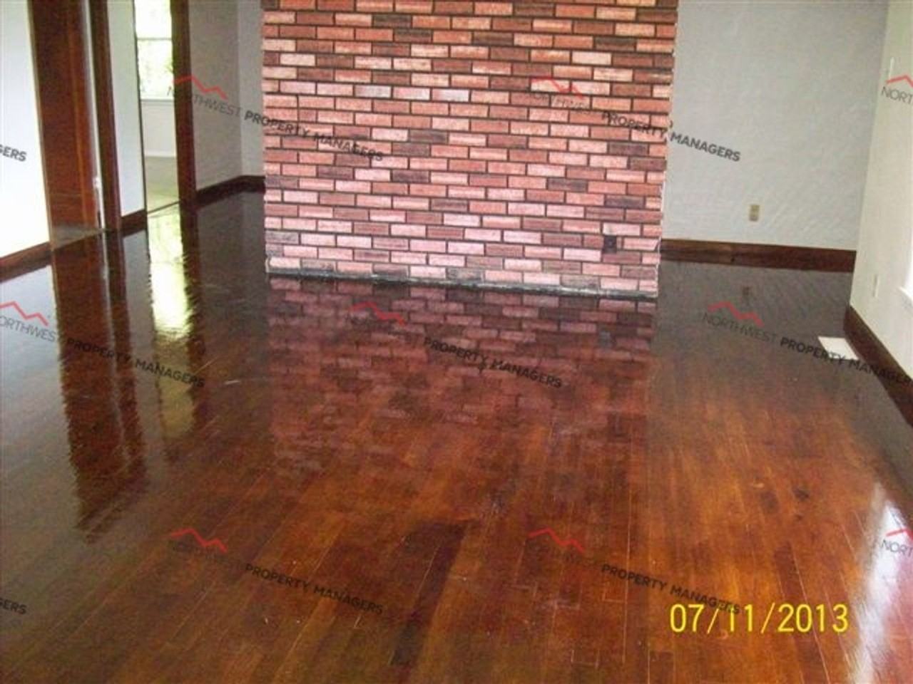 709 S Silver St - Photo 2 of 5
