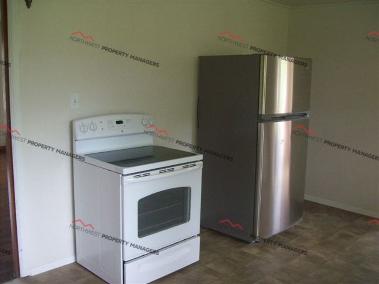 709 S Silver St - Photo 3 of 5
