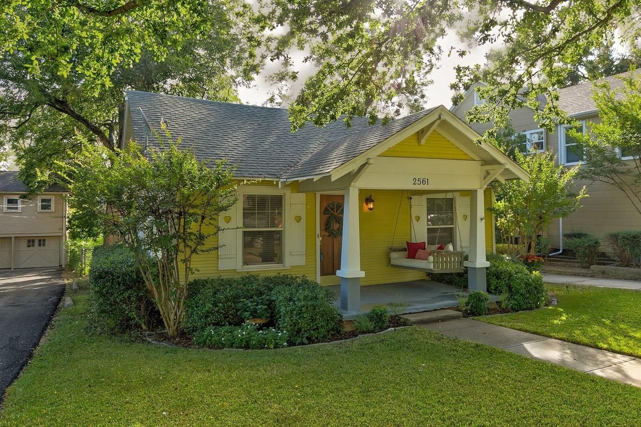 2561 Rogers Ave - Photo 2 of 23