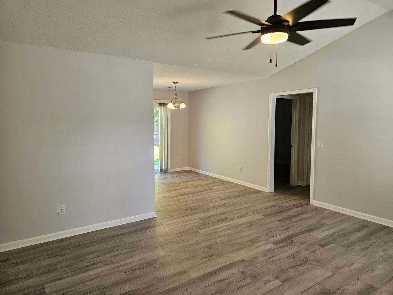 112 Belvedere Dr - Photo 3 of 29