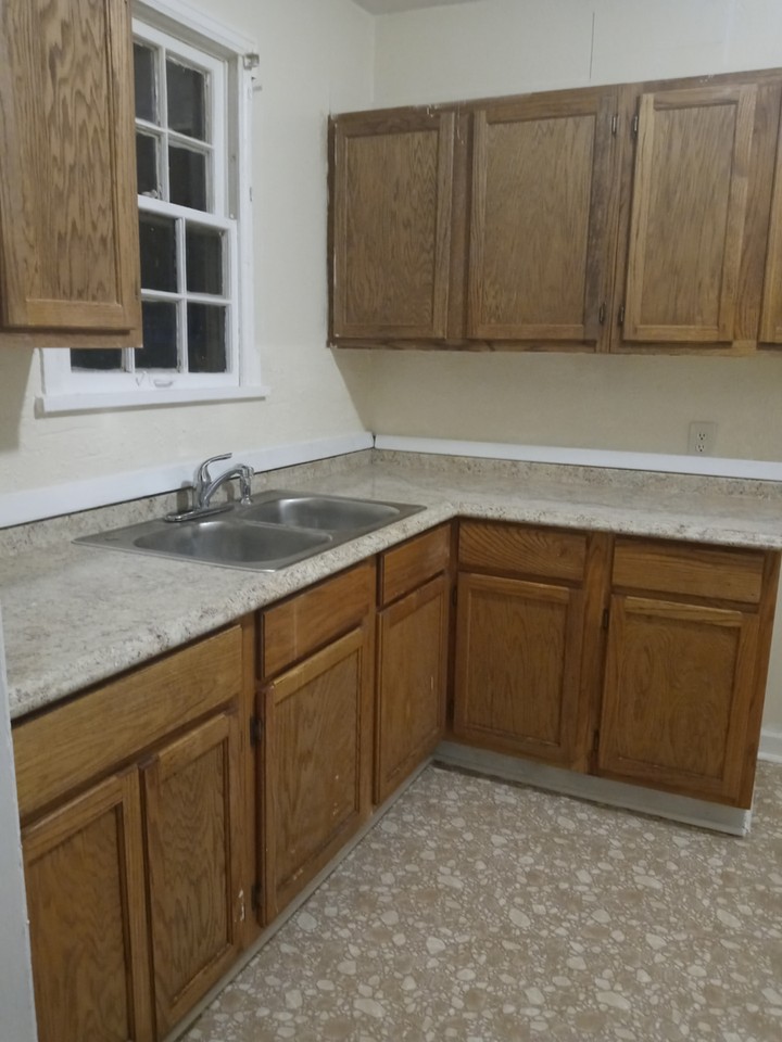 4321 W 16th St - Photo 5 of 19