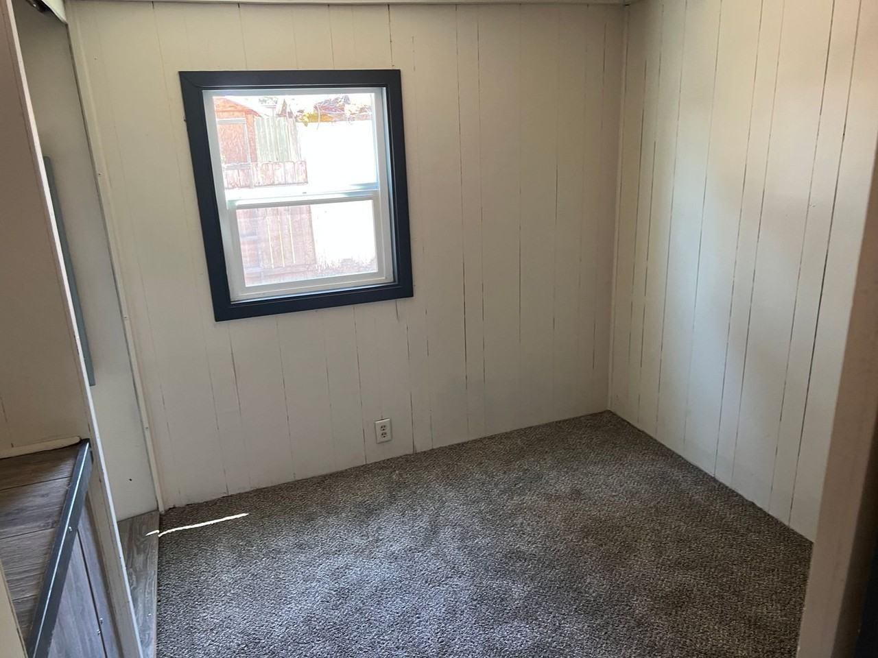 1406 34th St - Photo 3 of 6