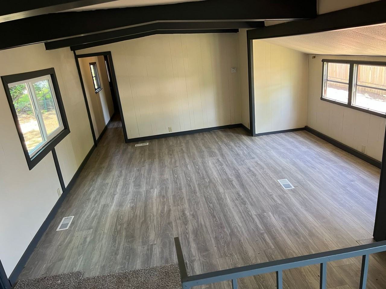 1406 34th St - Photo 4 of 6