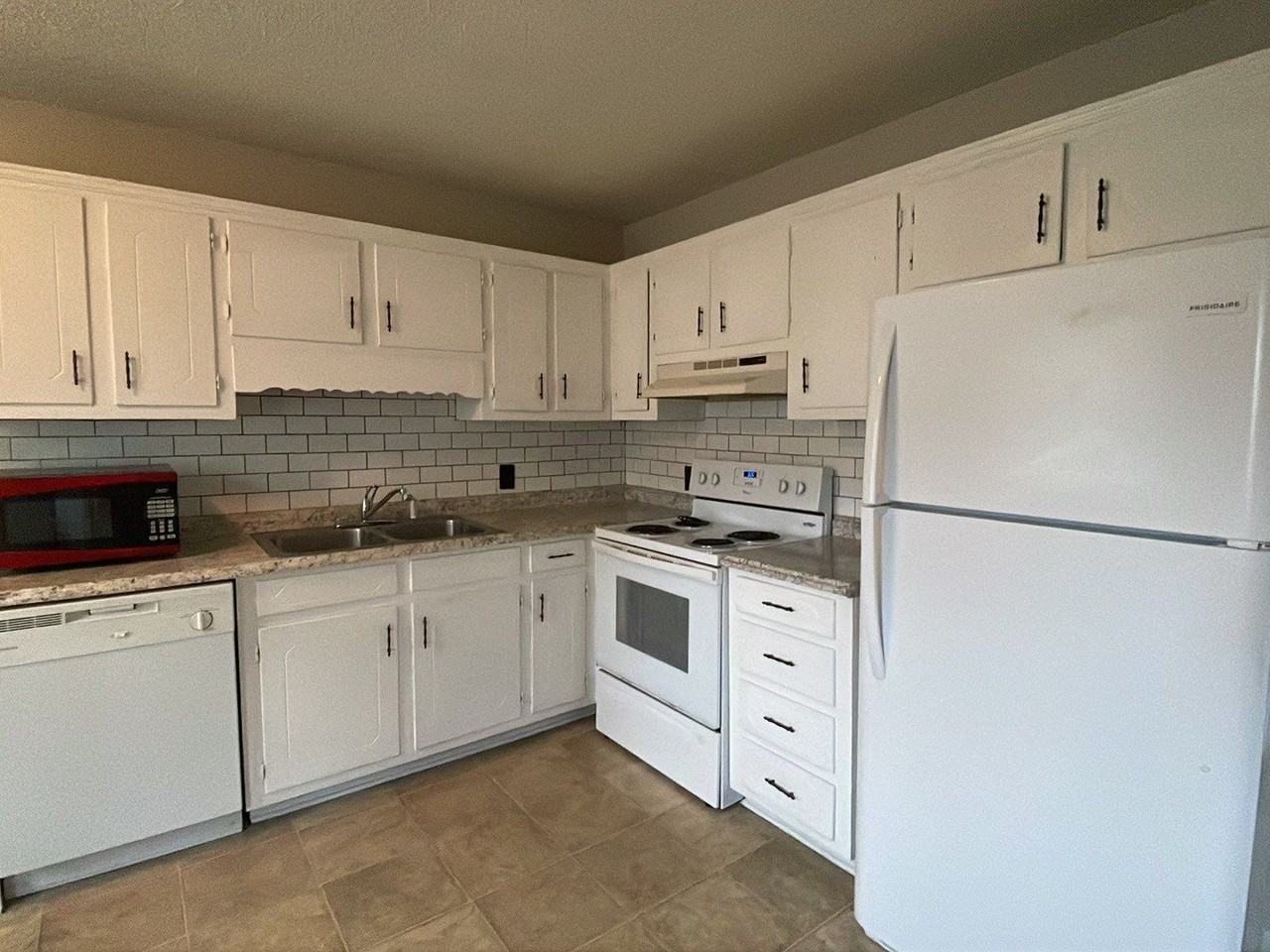 203 North Electra Street - Photo 2 of 8