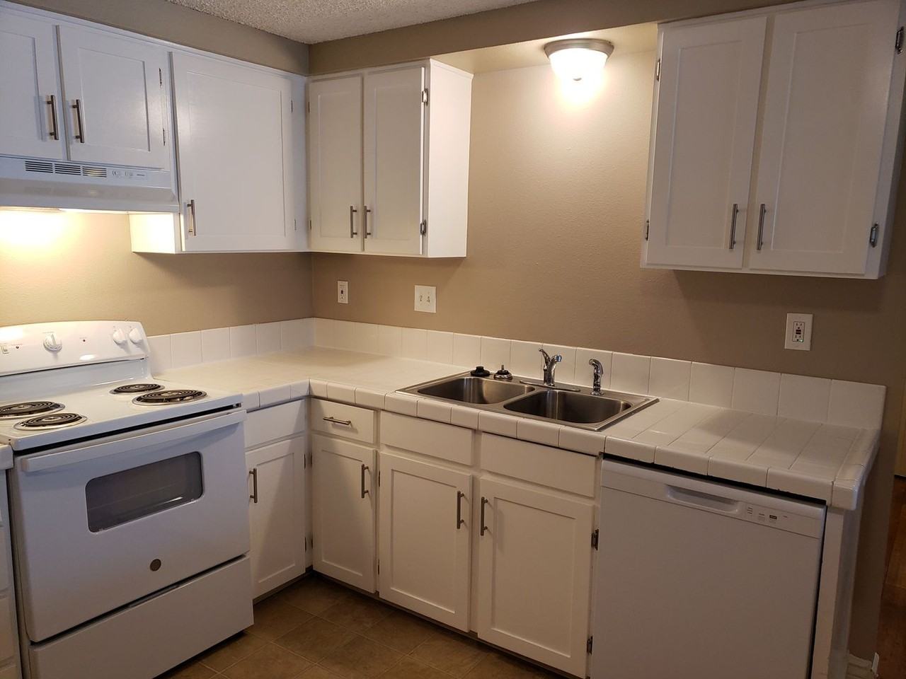 Pine Mill Apartments - Photo 5 of 27