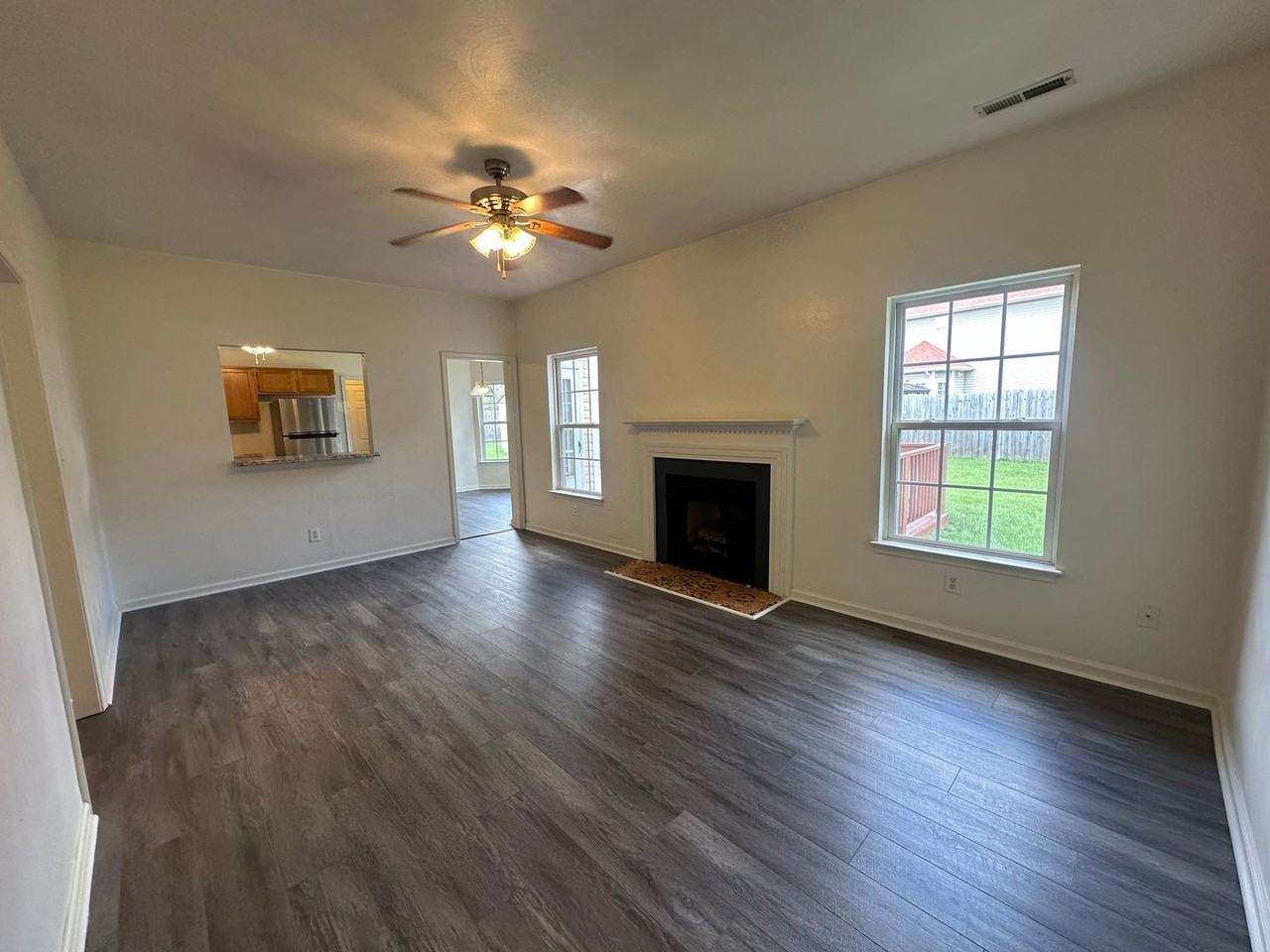 107 Cortland Court - Photo 2 of 14