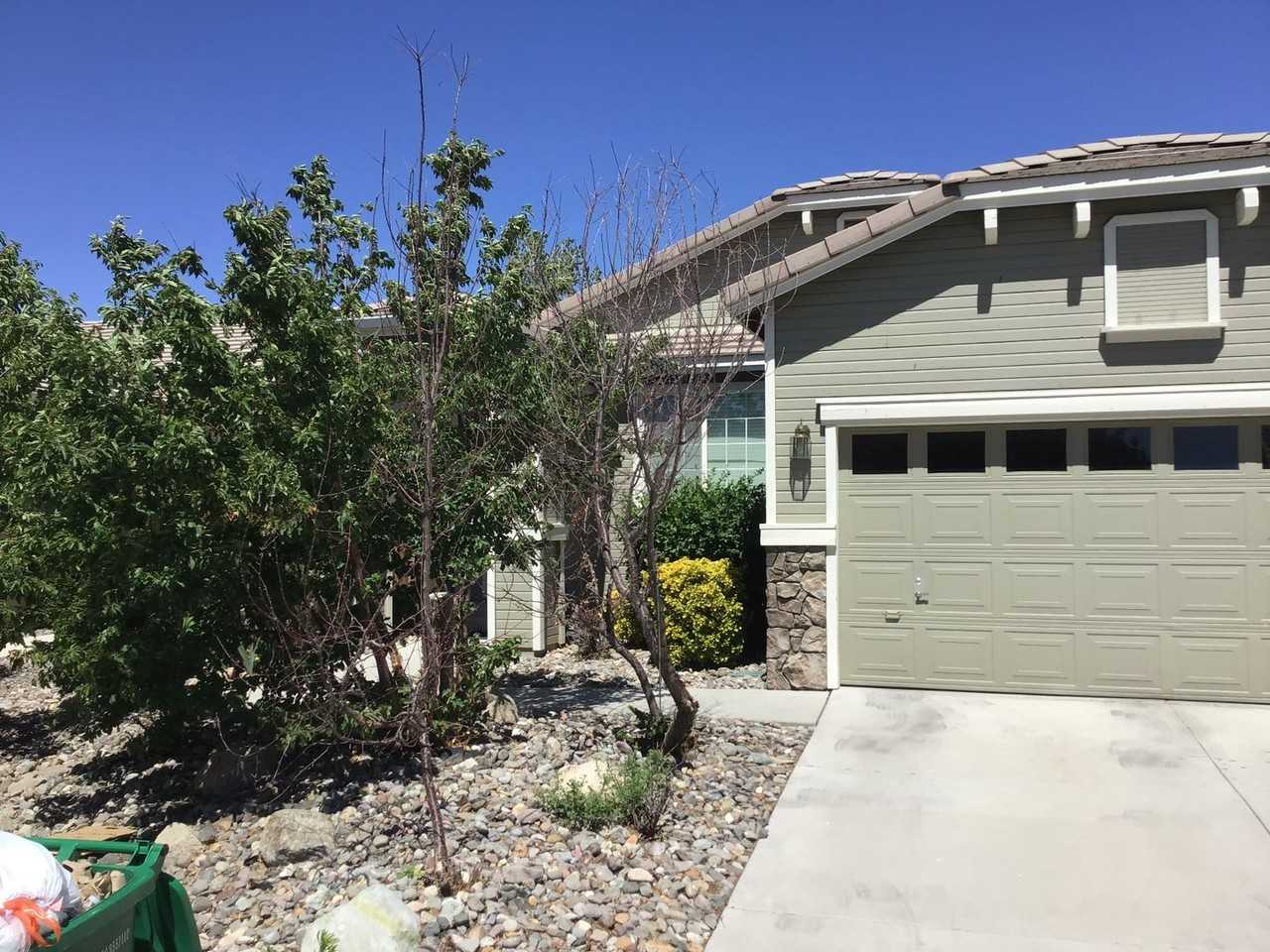 612 Champions Dr - Photo 2 of 11