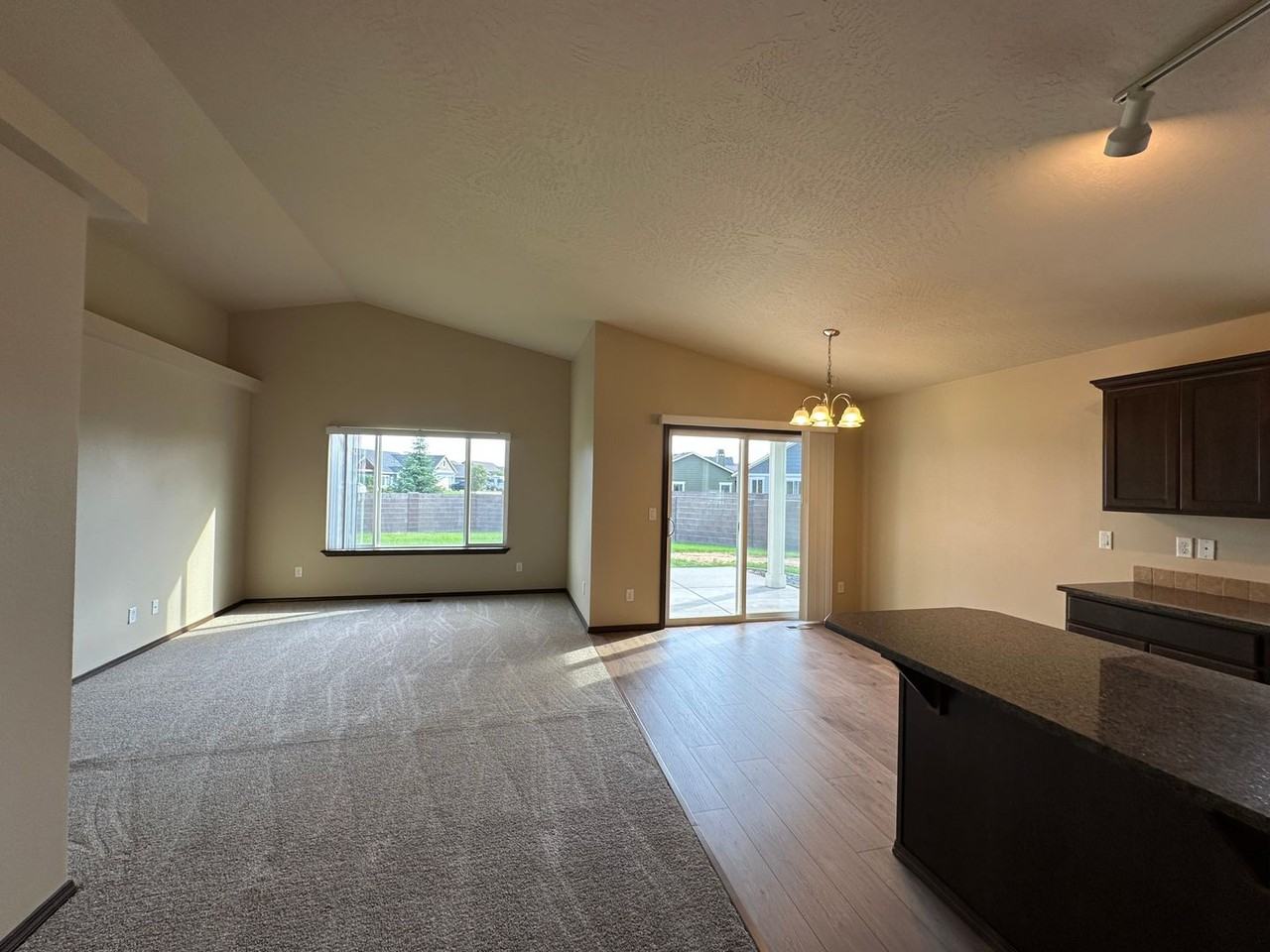7810 W Kayak Ct - Photo 3 of 15