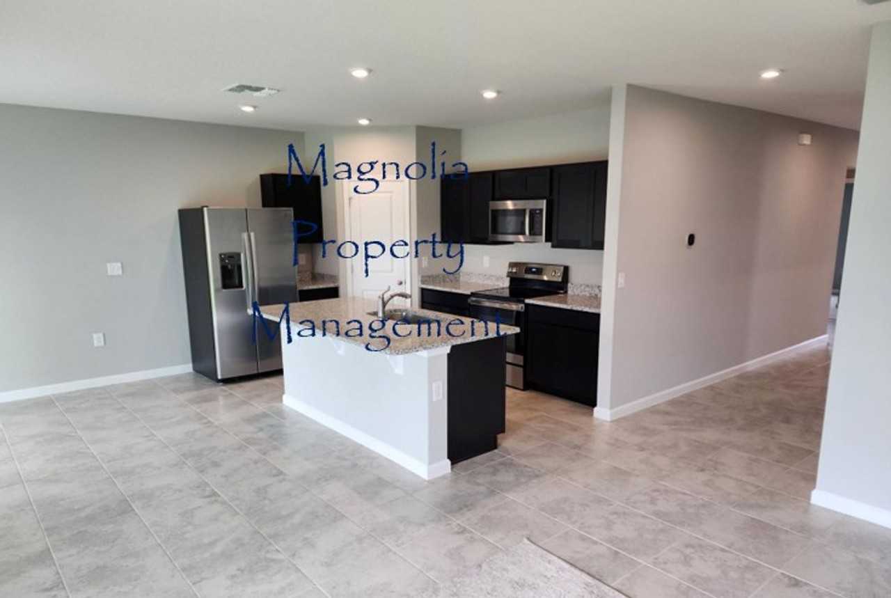 261 Piave St - Photo 6 of 14