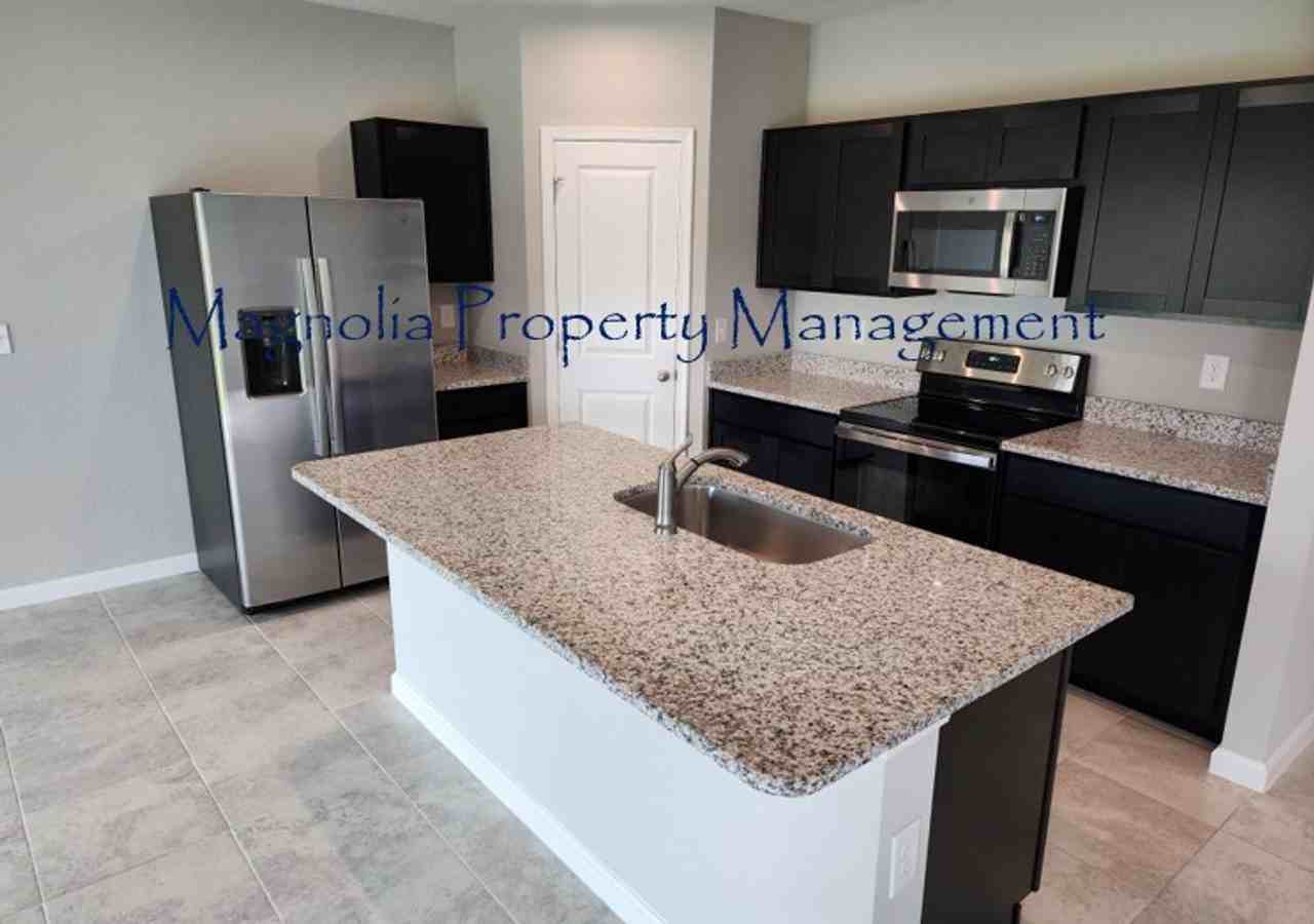 261 Piave St - Photo 7 of 14