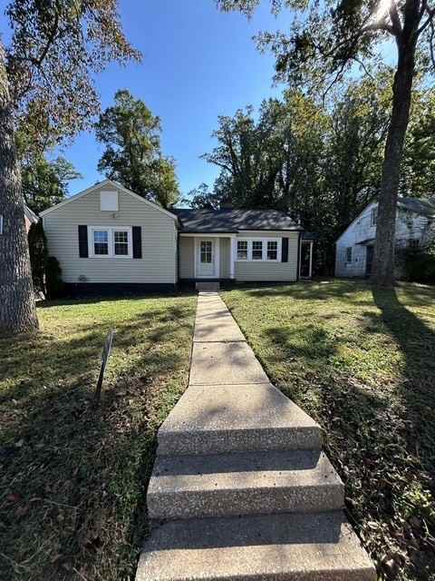 1303 Oakgrove Ave - Photo 3 of 8