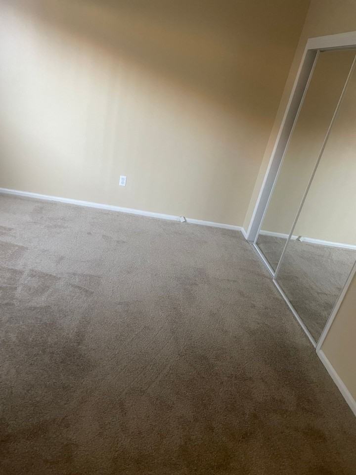 Courtyard Gardens Apartments - Photo 3 of 19