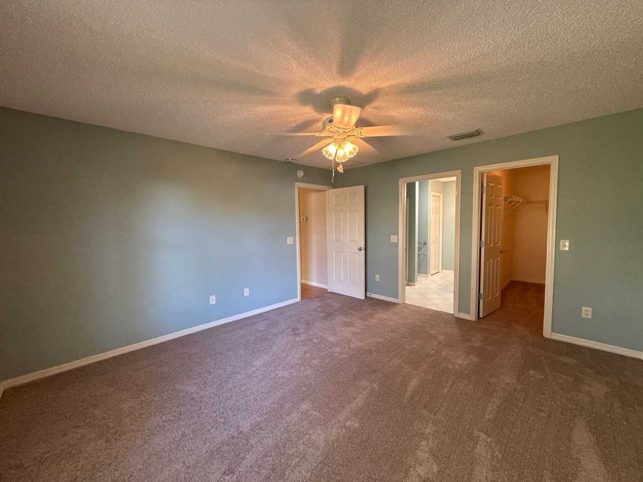 2204 Crawford Ct - Photo 6 of 21