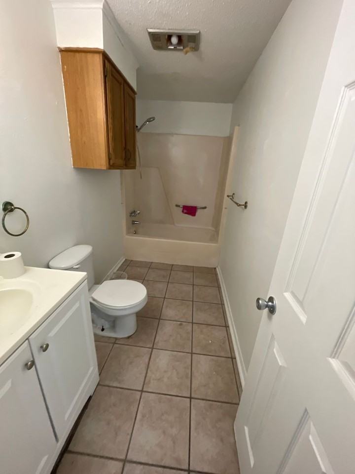 4326 Kristin Dr - Photo 4 of 7