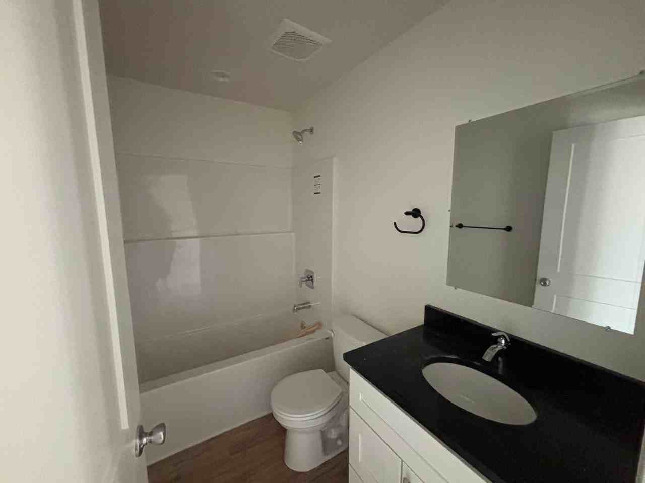 3234 9th Ave - Photo 4 of 11
