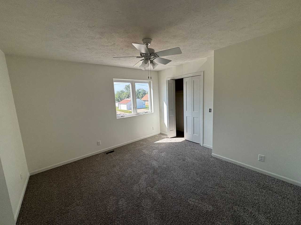 3234 9th Ave - Photo 6 of 11