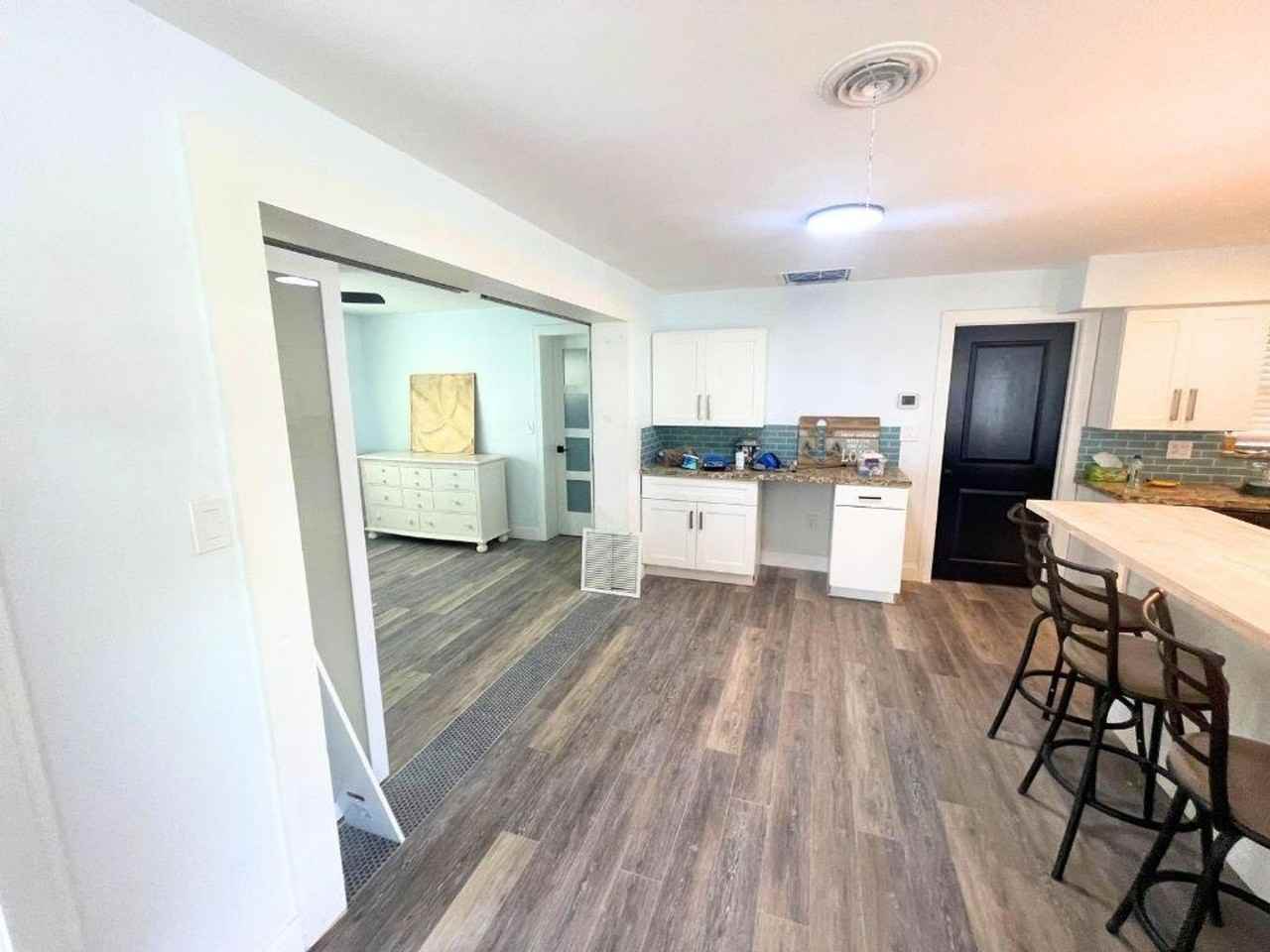 1710 Sw 6th Ave - Photo 2 of 11