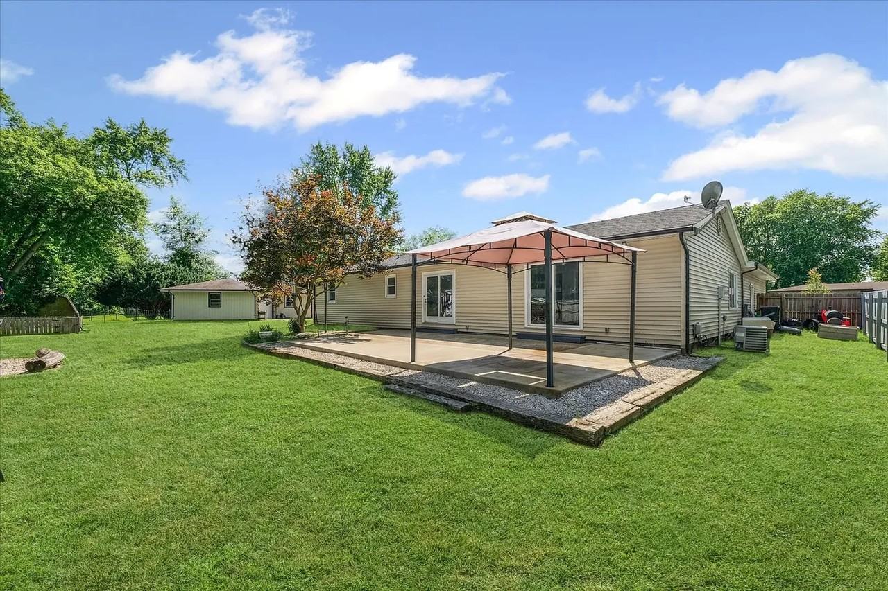 410 N 4th St - Photo 3 of 16