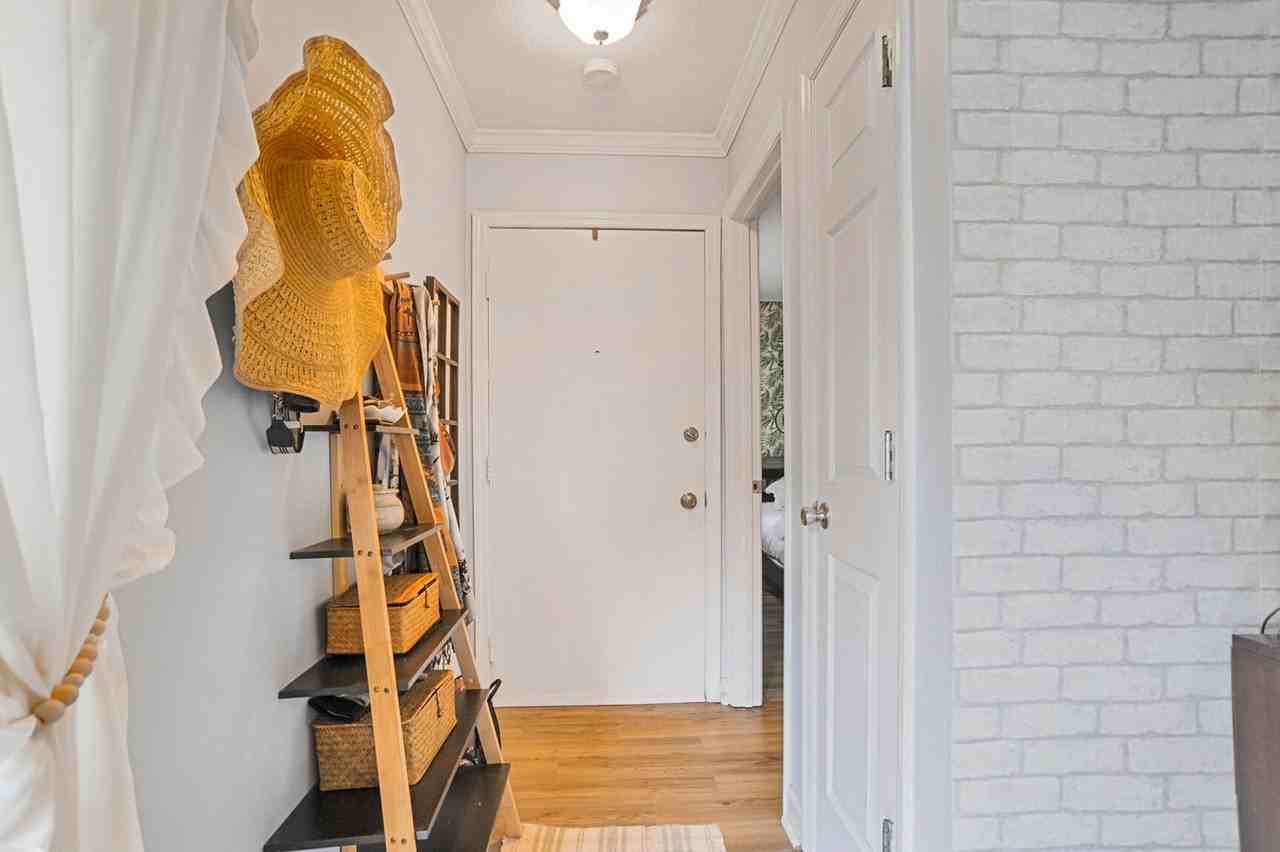 141 Lamotte Drive - Photo 4 of 26