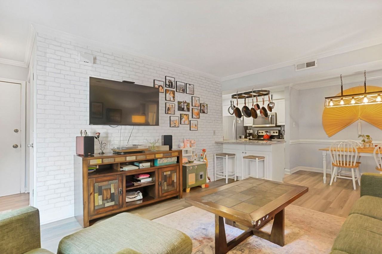 141 Lamotte Drive - Photo 7 of 26