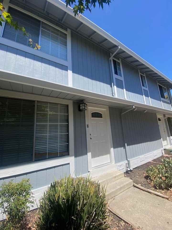 642 N L St #B - Photo 2 of 17