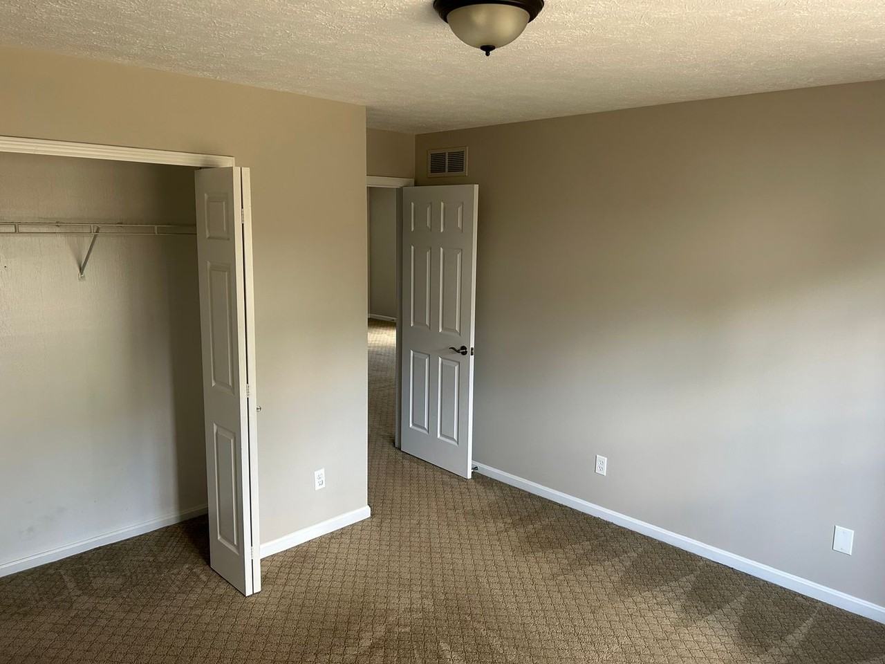 377 Stetler Ave - Photo 3 of 13