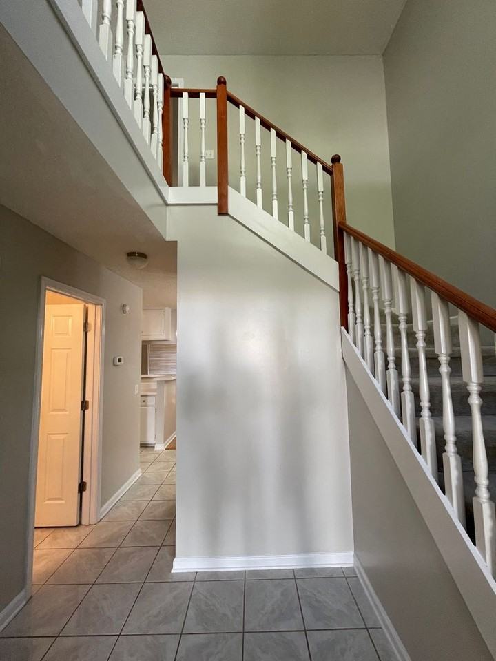 157 Commons Dr - Photo 2 of 23