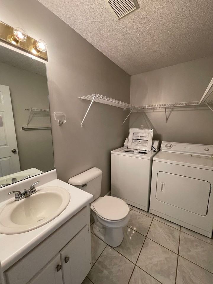 157 Commons Dr - Photo 3 of 23