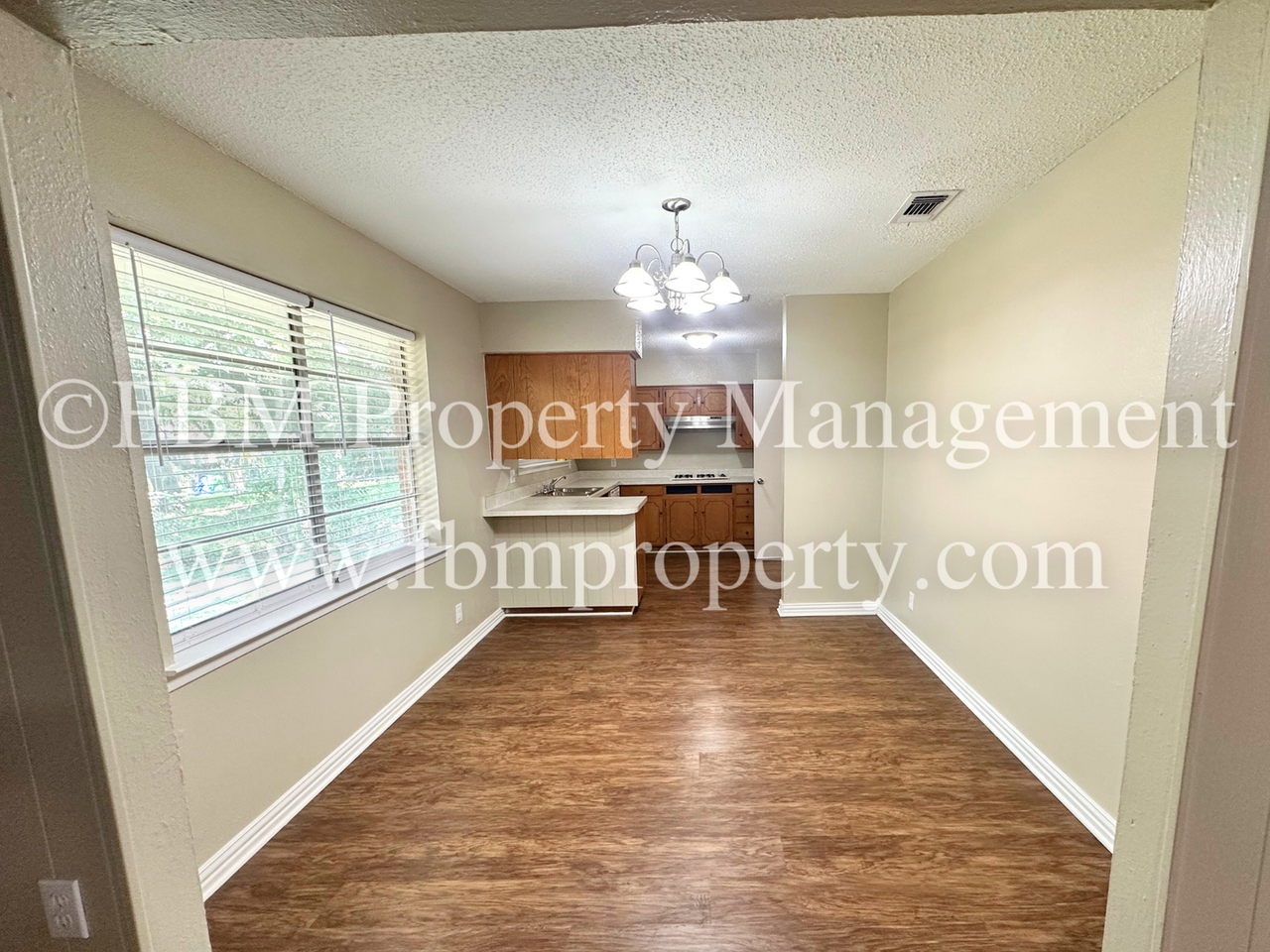 2409 Linda Dr - Photo 7 of 41