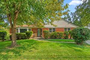 featured image of 8515 Farrell Dr