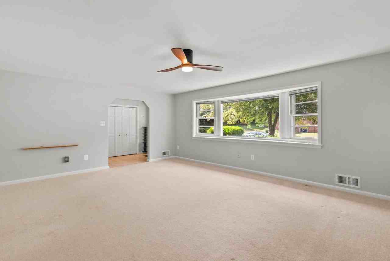 8515 Farrell Dr - Photo 3 of 50