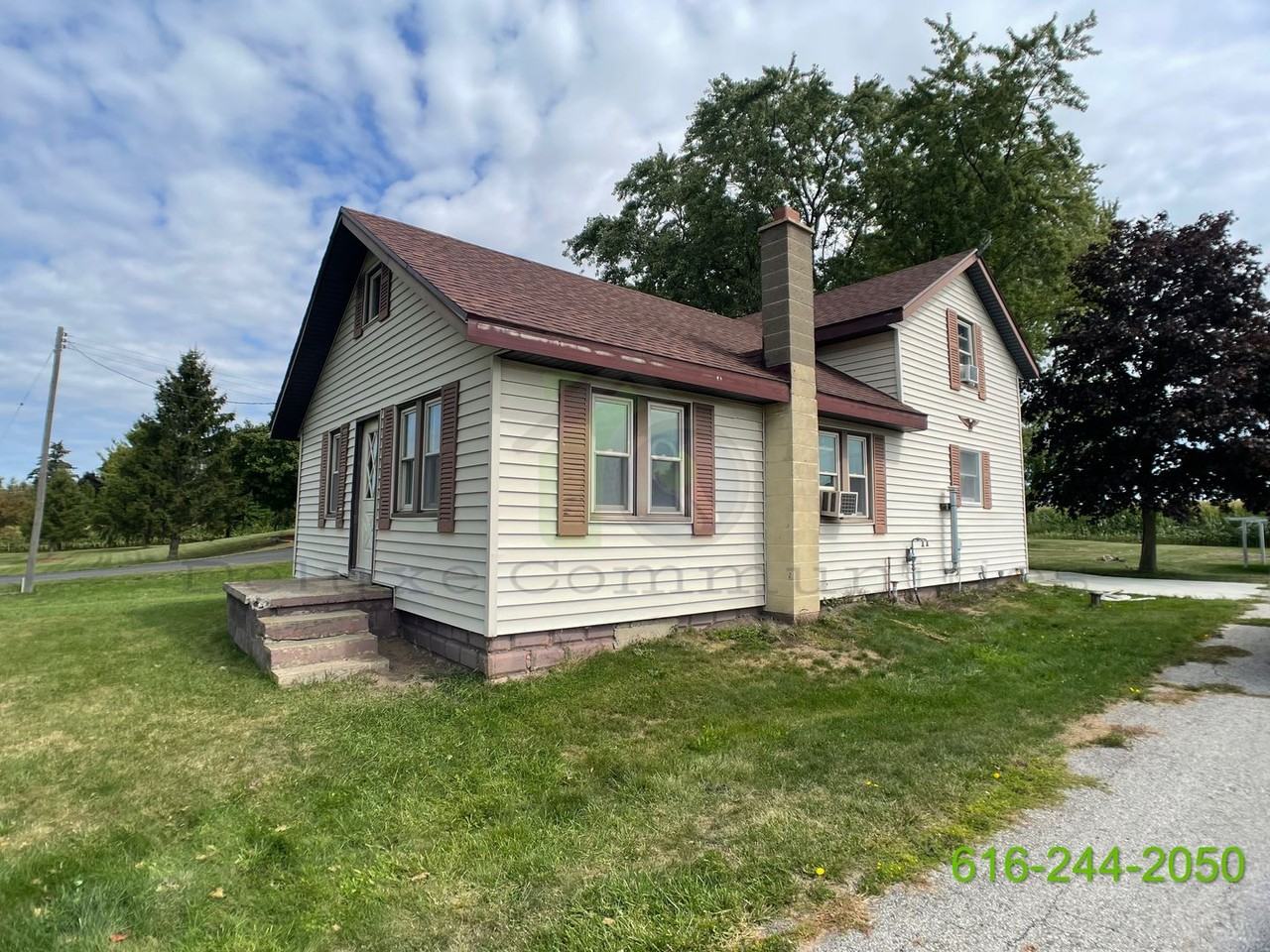 16140 8th Ave - Photo 2 of 20